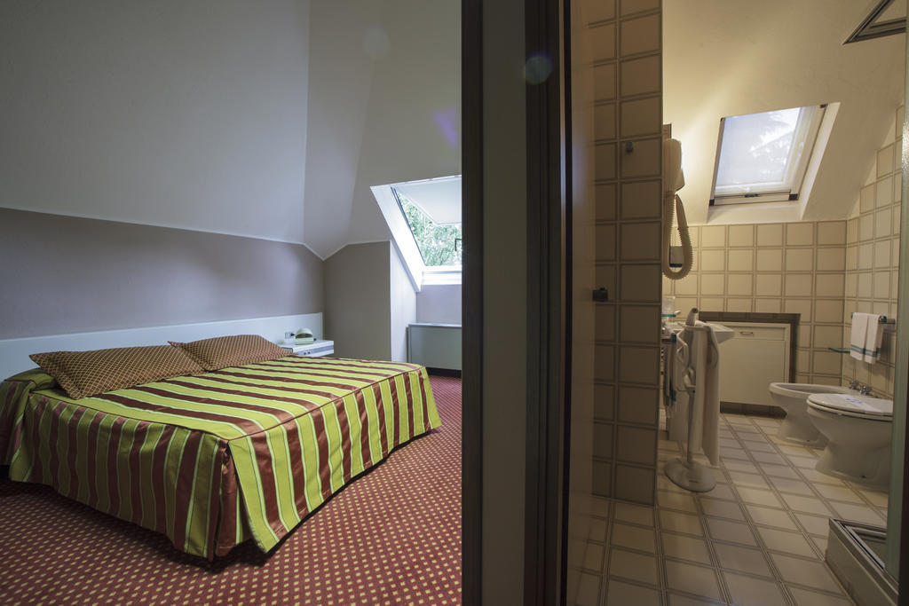 Hotel I Diamanti Garlasco Номер фото